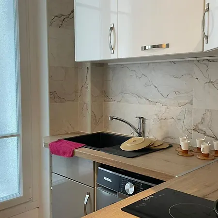 Apartment Haussmann A 15 Paris