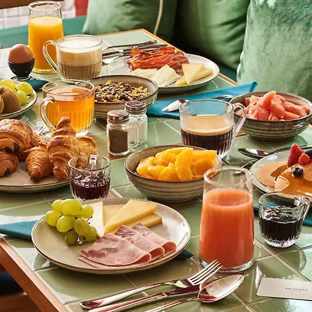 Hotel Mercure Butte Montmartre Basilique 4*