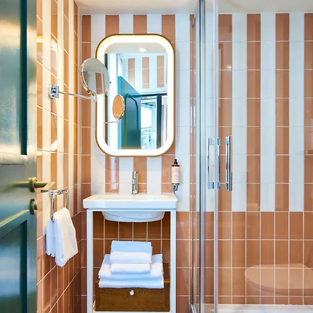 Mercure Butte Montmartre Basilique Hotel 4*