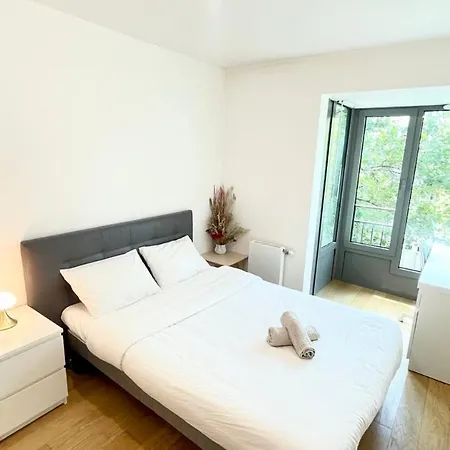 Moderne - Parc De La -1min Du Metro Apartamento *