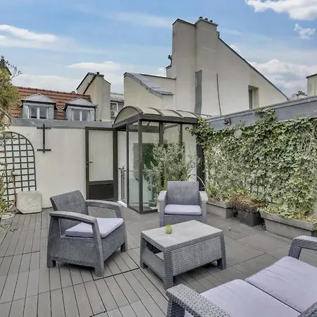 Louvre Terrace Apartment Paris