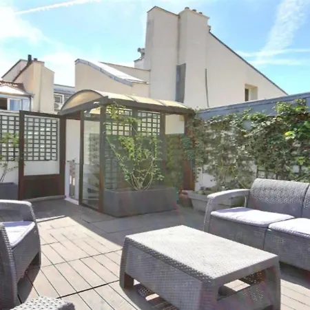 Louvre Terrace Apartment