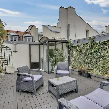 Apartment Louvre Terrace Paris