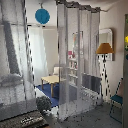 Joli Boheme Sous Les Toits De Апартаменты *
