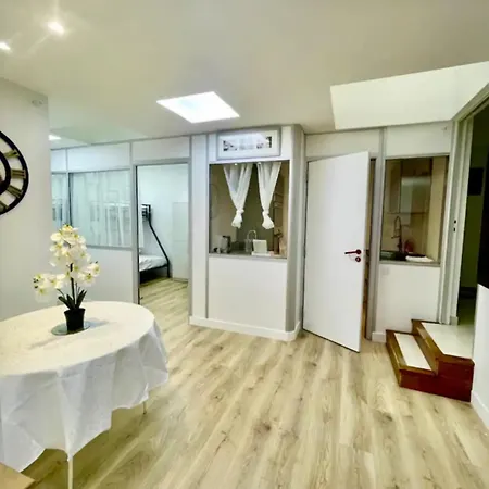 Parisian Spacious 70m2 Flat Near Eiffel Tower