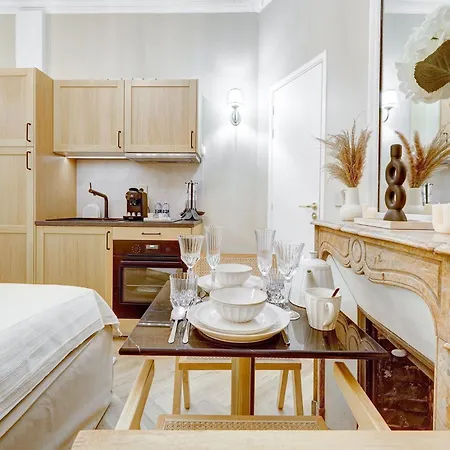 Appartement Luxueuse Haussmannienne A Parijs