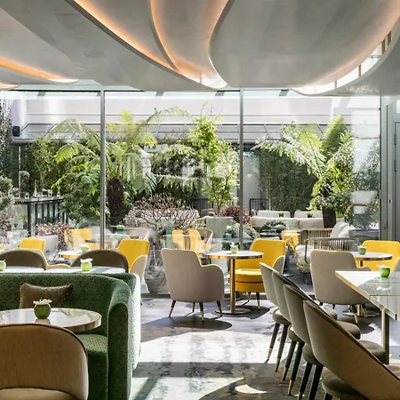 Du Collectionneur Hotel Paris