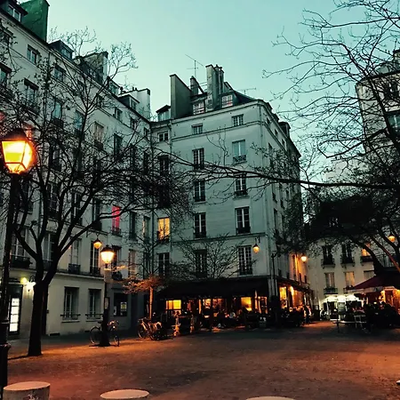 Apartment En Plein Coeur Du Marais