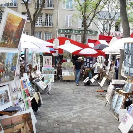 Montmartre Charm Luxurious Getaway