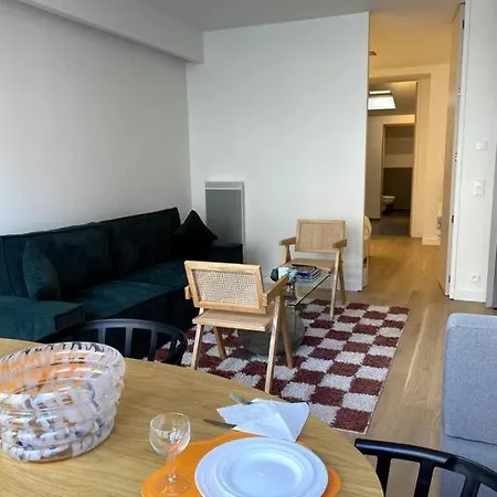 Modern Parisian Flat In Montparnasse Area Appartement