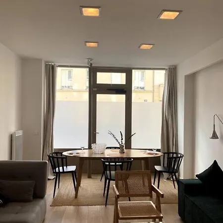 Modern Parisian Flat In Montparnasse Area Appartement