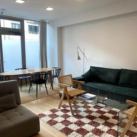 Modern Parisian Flat In Montparnasse Area * Parijs