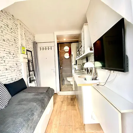 Belleville Nest Apartment *
