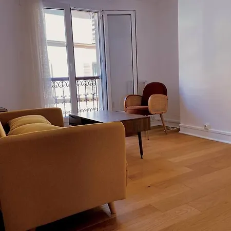 Апартаменты 26 Sqm City Center Sunny Париж