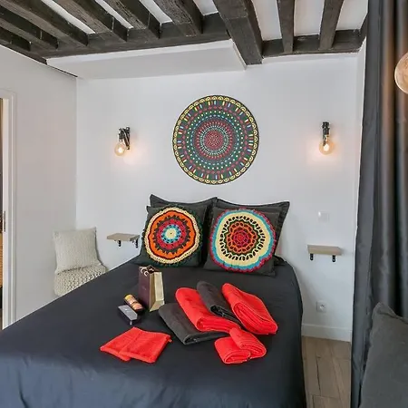 M1 - Magnificent In Le Marais's Heart
