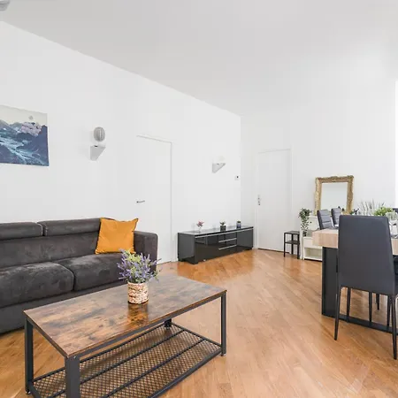 Appartement 2 Bedroom Quartier Champs Elysees 3 Free Netflix Paris