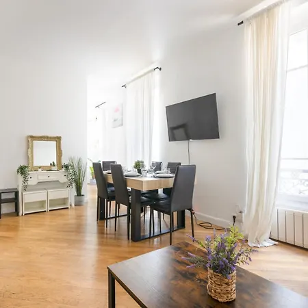 2 Bedroom Quartier Champs Elysees 3 Free Netflix *