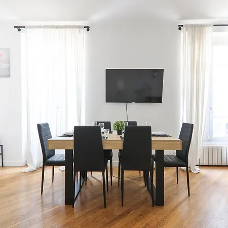 2 Bedroom Quartier Champs Elysees 3 Free Netflix Appartement Paris