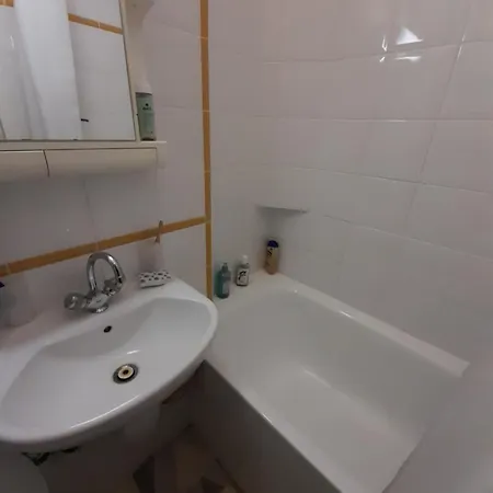 Apartment La Maison Rouge *