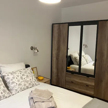- Elegant Rue Mouffetard - Prestation De Luxe Paris