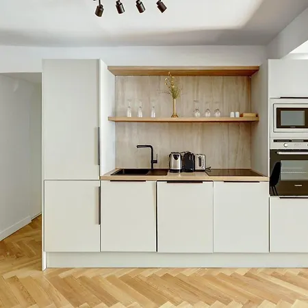 266 Montefiore Superbe A Paris