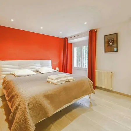 Rocher Apartment