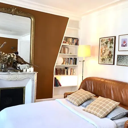 Parishome! Double Balcony, Art & Designer Touches Apartment Paris