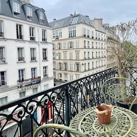 Parishome! Double Balcony, Art & Designer Touches Apartment *