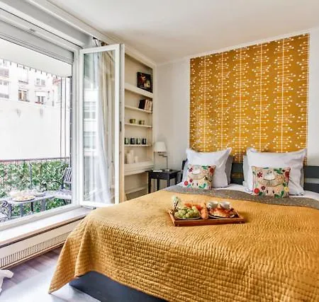 Apartment Charming 1br With Terrace Le Marais Center *