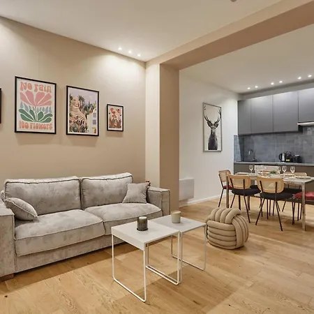 New 2 Bedrooms Center Of By Prestige * Paris