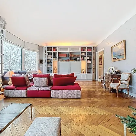 Premium Seine View And Eiffel Tower Апартаменты *