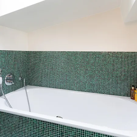 Oniri - In Montmartre - Robert Planquette Apartment *