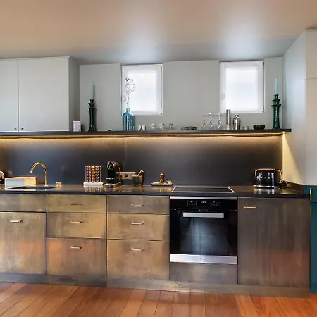 Oniri - In Montmartre - Robert Planquette Apartment