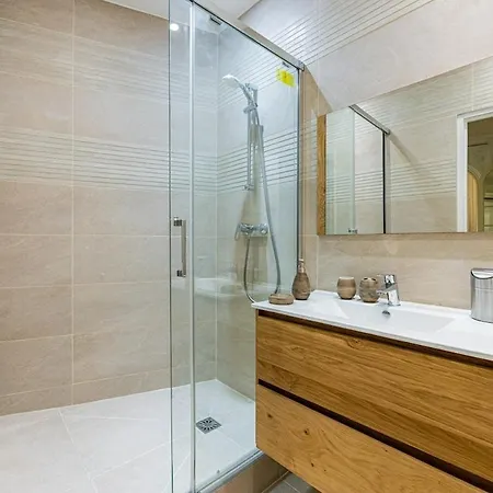 Апартаменты Amazing 4bedrooms Champs Elysees Ac