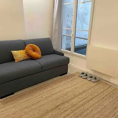 Cozy In The Heart Of Apartment Paris
