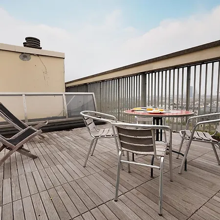 Floor With Eiffel Tower View And Roof Paris