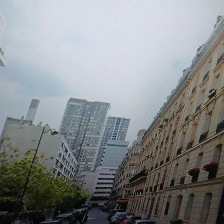 Chic Parisian *