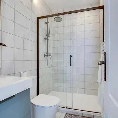 Apartment Promenade Bakeries From A Cozy Boho 1 Bedroom Paris
