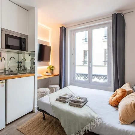 Cozy - Eiffel Tower - Sleeps 2p Apartamento París