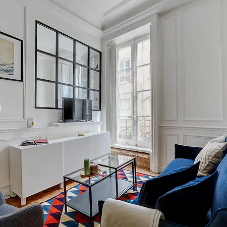 Bnbnova - Heart Of Le Marais Appartamento