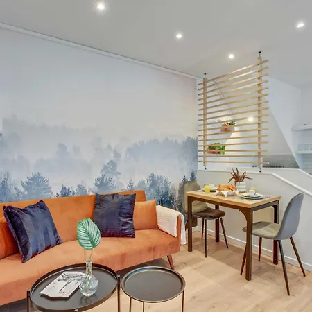 Elegantly Designed Duplex For Four Apartman