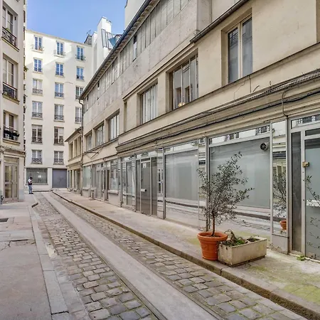 Elegantly Designed Duplex For Four Apartman Párizs