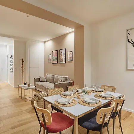 New 2 Bedrooms Center Of By Prestige Apartment Paris