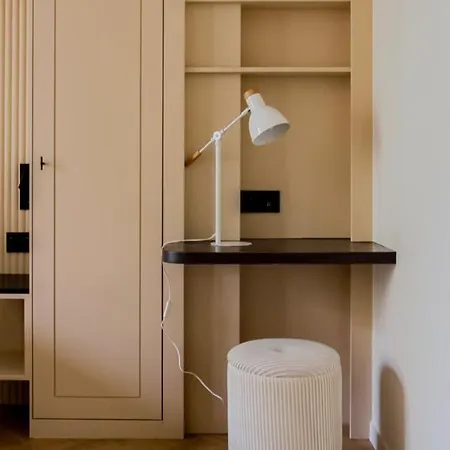Apartment De Trois *