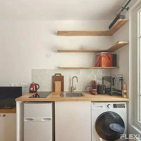 Boucry - Charming And Bright One-bedroom In The Heart Of The 18th 아파트 파리