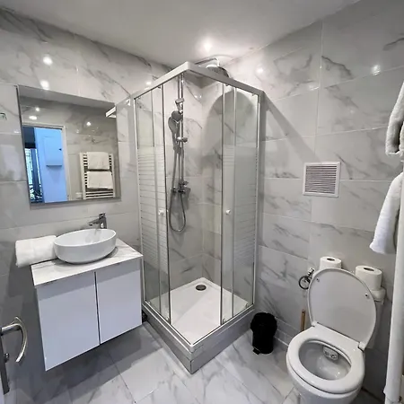 Apartment Urban Flat 17 - Pretty 3 Bdr Flat In Montorgueil Paris