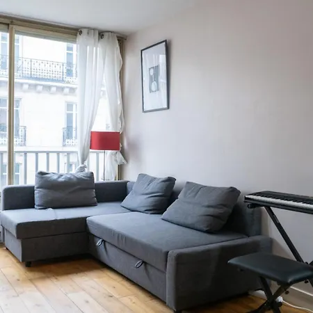 For 4 Near The Arc De Triomphe Apartment
