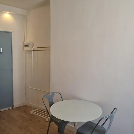 Privee - Vue Tour Eiffel Bed & Breakfast
