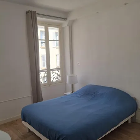 Privee - Vue Tour Eiffel Bed & Breakfast