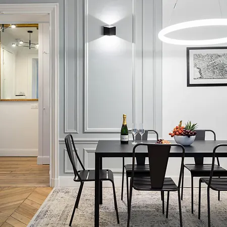 King Size Beds - Zen Monceau Apartment *